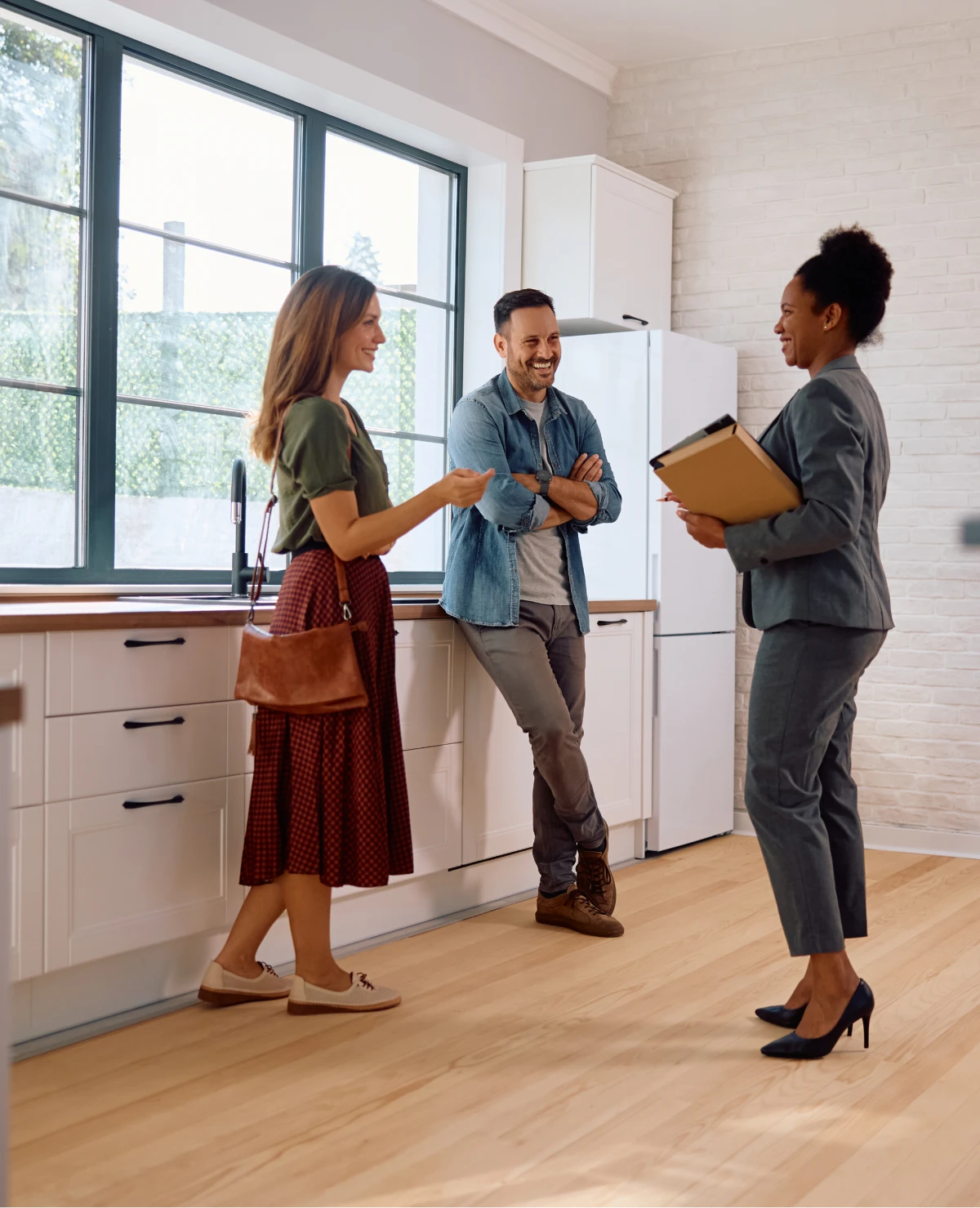 Friendly discussion in home kitchen